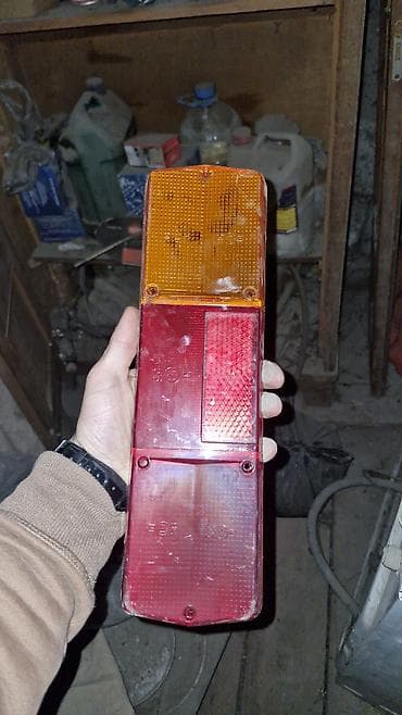 Строительное оборудование: Домкрат бутылочного типа + винтовой домкрат, а также светотехника для — 4