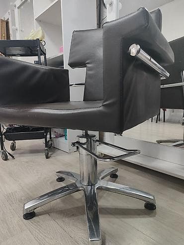 стул визажиста: В наличии два парикмахерских кресла на гидравлике - Эргономичное — 4