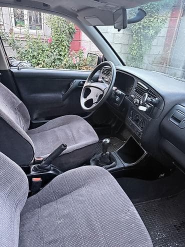 голф пасат: Volkswagen Vento: 1995 г., 1.8 л, Механика, Бензин — 5