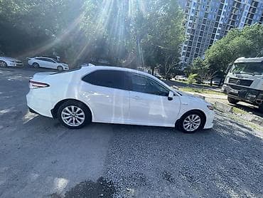 byd tang: Toyota Camry: 2019 г., 2.5 л, Автомат, Гибрид, Седан — 5