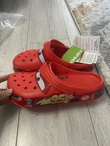 Размер 42 Детские сабо Crocs x Disney Cars (Молния Маккуин) -