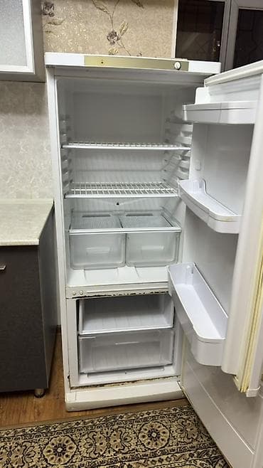 марозилка: Холодильник Indesit, Двухкамерный — 2