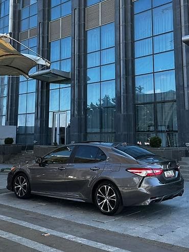 Toyota Camry: 2020 г., 2.5 л, Автомат, Бензин, Седан — 3