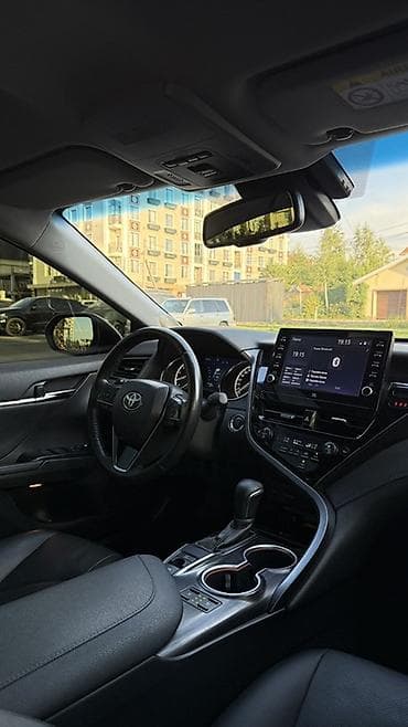 Транспорт: Toyota Camry: 2023 г., Автомат, Бензин, Седан — 8