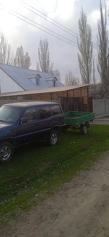 Внедорожник 5‑дверный, темно‑синий, с прицепным фаркопом. Кузов at lalafo.kg Внедорожник 5‑дверный, темно‑синий, с прицепным фаркопом. Кузов