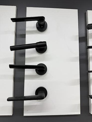 Дверные ручки: Дверная ручка, Для межкомнатных дверей, Металлические, Без установки — 1