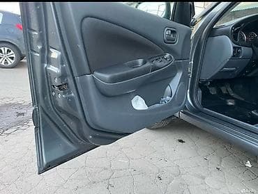 terrano 2: Nissan Almera: 2005 г., 1.5 л, Механика, Бензин, Седан — 10