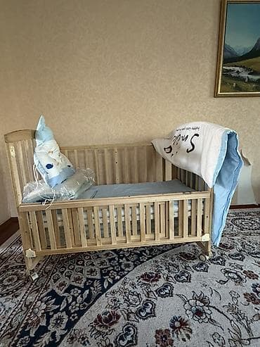 эски эмеректер: Манеж керебет, Колдонулган, Бүктөө, Жыгач — 6