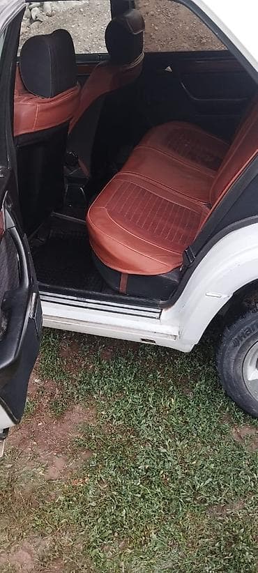 Mercedes-Benz W124: 1992 г., 2 л, Механика, Бензин — 10