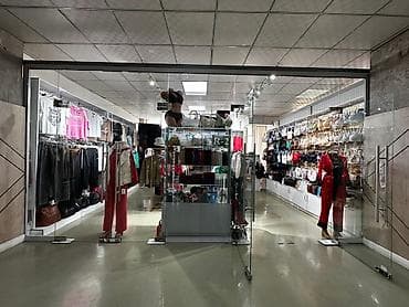 место на ошском рынке: Торговое место, В торговом центре, 10 м² Действующий, С оборудованием, С ремонтом, Отопление, Электричество, Отдельный вход, Кондиционер — 2