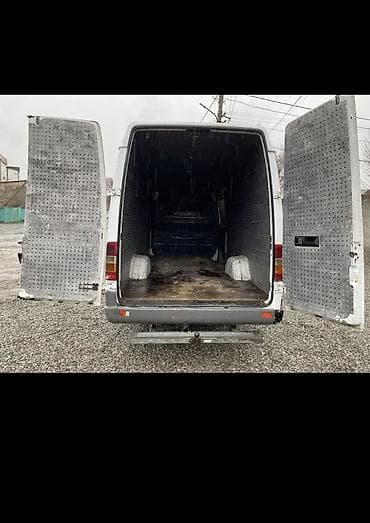 mercedesbenz sprinter кароткий: Легкий грузовик, Mercedes-Benz — 5
