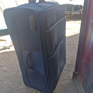 чемодан дорожный бу: Чемодан, Большой (более 70 л), На колесах — 4