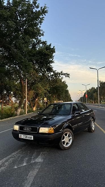 Унаа сатуу: Audi 80: 1993 г., Кол менен иштөөчү, Бензин, Седан — 1