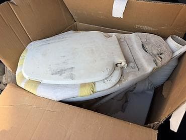 гофра коробка: Унитаз Напольный, Б/у, Материал: Фаянс — 1