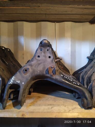 запчасти на мицубиси паджеро 2: Передний левый рычаг Mitsubishi Б/у, Оригинал — 1