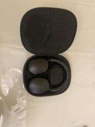 Электронные книги: Беспроводные накладные наушники с кейсом - Форм-фактор — 2