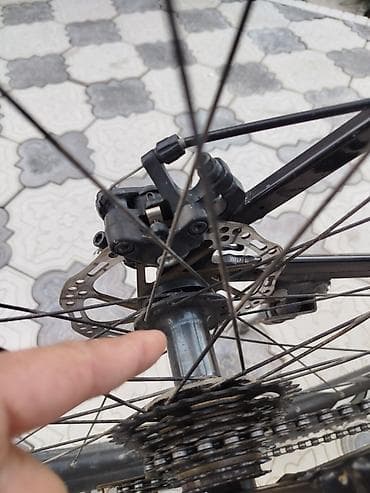 держатель велосипедов на авто: Городской велосипед, Trinx, Рама XL (180 - 195 см), Б/у — 7