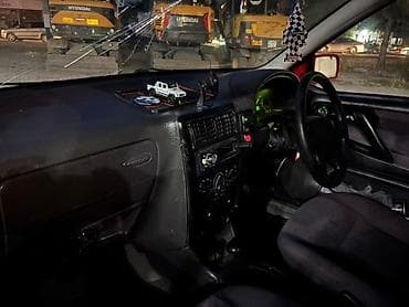 Транспорт: Volkswagen Polo: 1997 г., 1.6 л, Автомат, Бензин, Хэтчбэк — 3