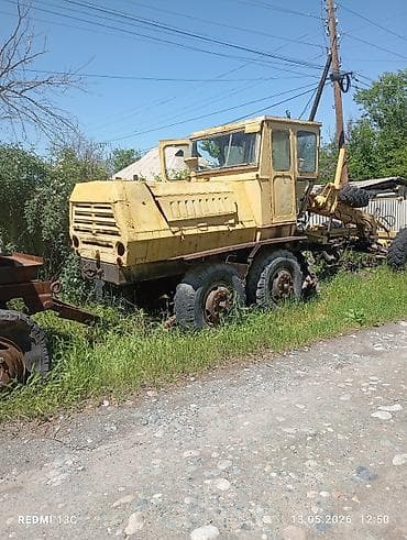 трактор 82 1: ПРОДАЕТСЯ ГРЕДЕР НАХОДУ. ГОТОВ К РАБОТЕ . Автогрейдер, класс — 2