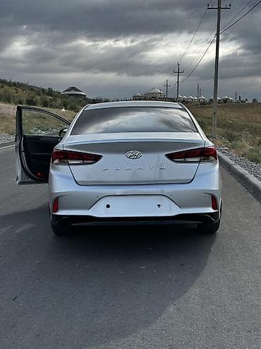 Hyundai Sonata: 2021 г., 2 л, Автомат, Газ, Седан — 6