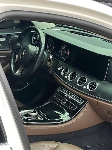 q 7: Mercedes-Benz E-Class: 2017 г., 2 л, Автомат, Дизель, Седан — 5