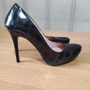 фирменная обувь из италии: Туфли производства Италия носила пару раз, натульная кожа,36 размер — 2