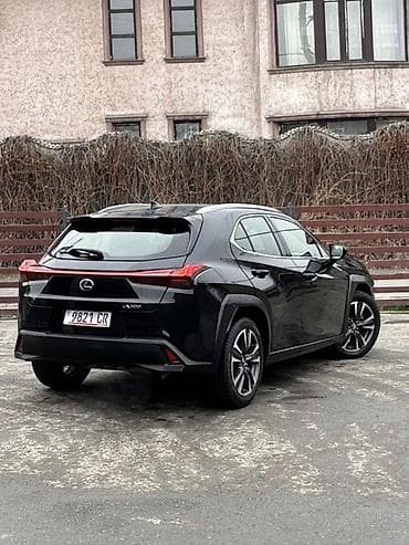 шины груз: Lexus UX: 2019 г., 2 л, Типтроник, Бензин, Кроссовер — 4