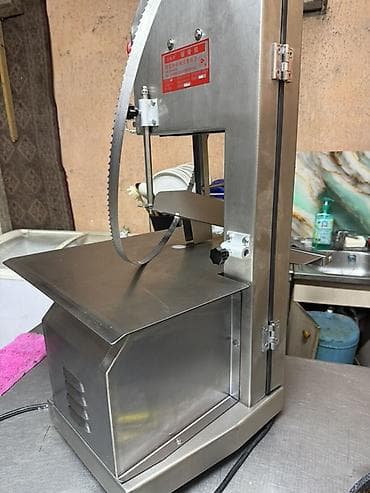 Срочно продается новый . Купили за 50000 сом . Ленточная пила для мяса