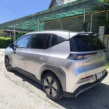 Спорт и хобби: Электромобиль Aion Y (компактный кроссовер). запасть хода 500км.360 — 2