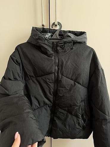 короткая куртка: Пуховик ZARA, черный
Был куплен в Москве за 7 — 2