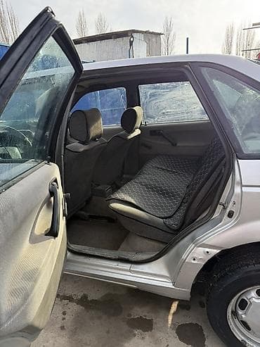 Volkswagen: Volkswagen Passat: 1989 г., 1.8 л, Механика, Бензин, Седан — 1