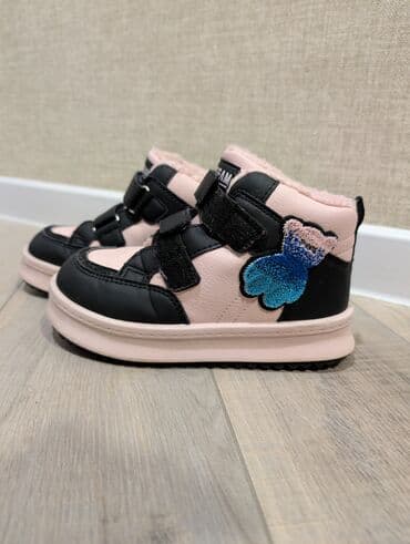 зимний обув: Детские зимние ботинки, размер 32. Продам почти новые ботинки. Они — 2