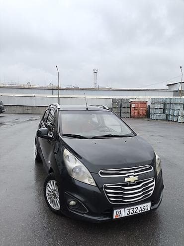 Chevrolet Spark: 2016 г., 1 л, Автомат, Бензин, Хэтчбэк