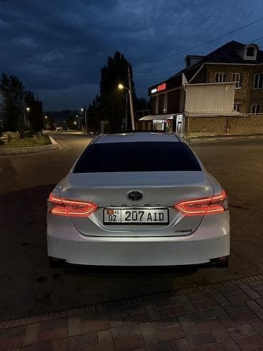 i vtec: Toyota Camry: 2018 г., Гибрид, Седан — 3