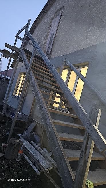 nice house: Жилой дом с двором и навесом - Участок огорожен высоким кирпичным — 2