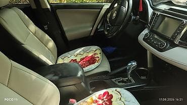 Продажа авто: Toyota RAV4: 2018 г., Кроссовер — 2