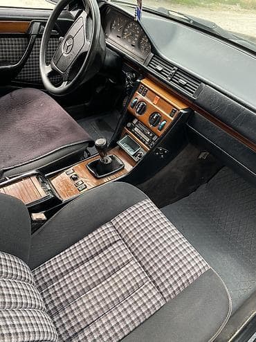 merc 180: Mercedes-Benz W124: 1994 г., 2.2 л, Механика, Бензин, Седан — 7