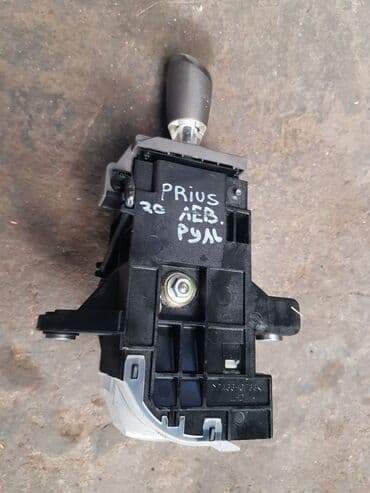 адаптер type c: Toyota Prius 20, селектор коробки передач. Тоета Приус 20. 2005год — 3
