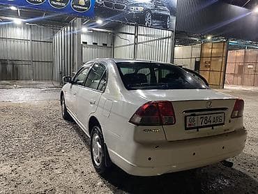 деловое авто: Honda Civic: 2002 г., Бензин, Седан — 5