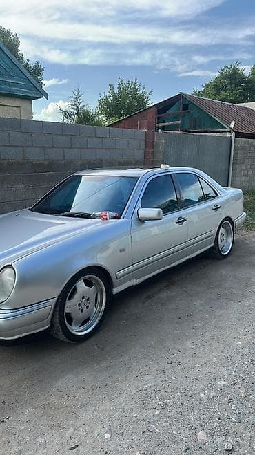 Mercedes-Benz E-Class: 1998 г., 4.3 л, Автомат, Бензин, Седан — 4