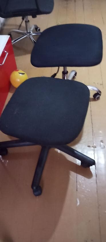 Стул крутящийся