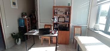 на первой линии: В административном здании, 12 м², Долгосрочно, 1 линия, С юридическим адресом — 3