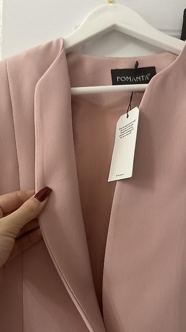 цвет пудр: Костюм женский, размер 56-58, покупала в Дубаи за 13 000 сом фото и — 3