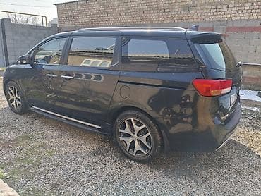 2017: Kia Carnival: 2017 г., Минивэн — 6