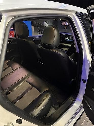 Транспорт: Электромобиль седан GAC Aion S (белый) Запас хода 460 км Идеально для — 9