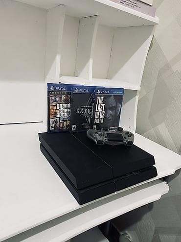 мужские ручные часы: Игровой комплект для PlayStation 4. Состав: - Консоль Sony — 4