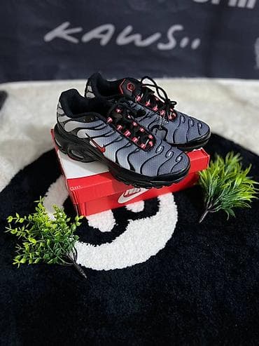 Мужские кроссовки, 43, Nike, Новый, цвет - Серый, Самовывоз, Платная доставка