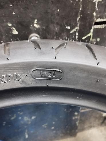 покрышки для мото: Мотошина бескамерная (tubeless), дорожный/туринговый протектор — 8