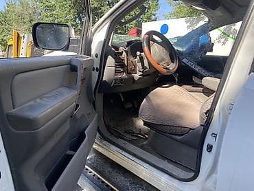 битые машины продажу: Nissan Armada: 2004 г., 5.7 л, Автомат, Бензин, Внедорожник — 8