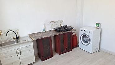 квартира ик: Сдаю дом 2 комнаты отдельно сан узел и кухня. в стоимость аренды — 5